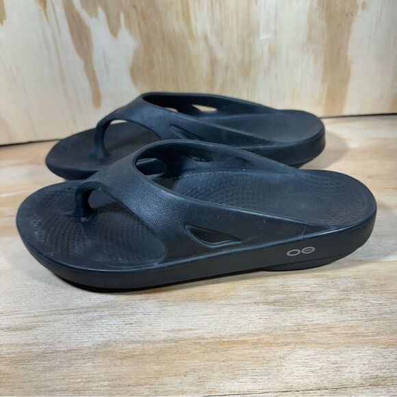 OOFOS Black Sandals Women’s Size 9 - Picture 7 of 7